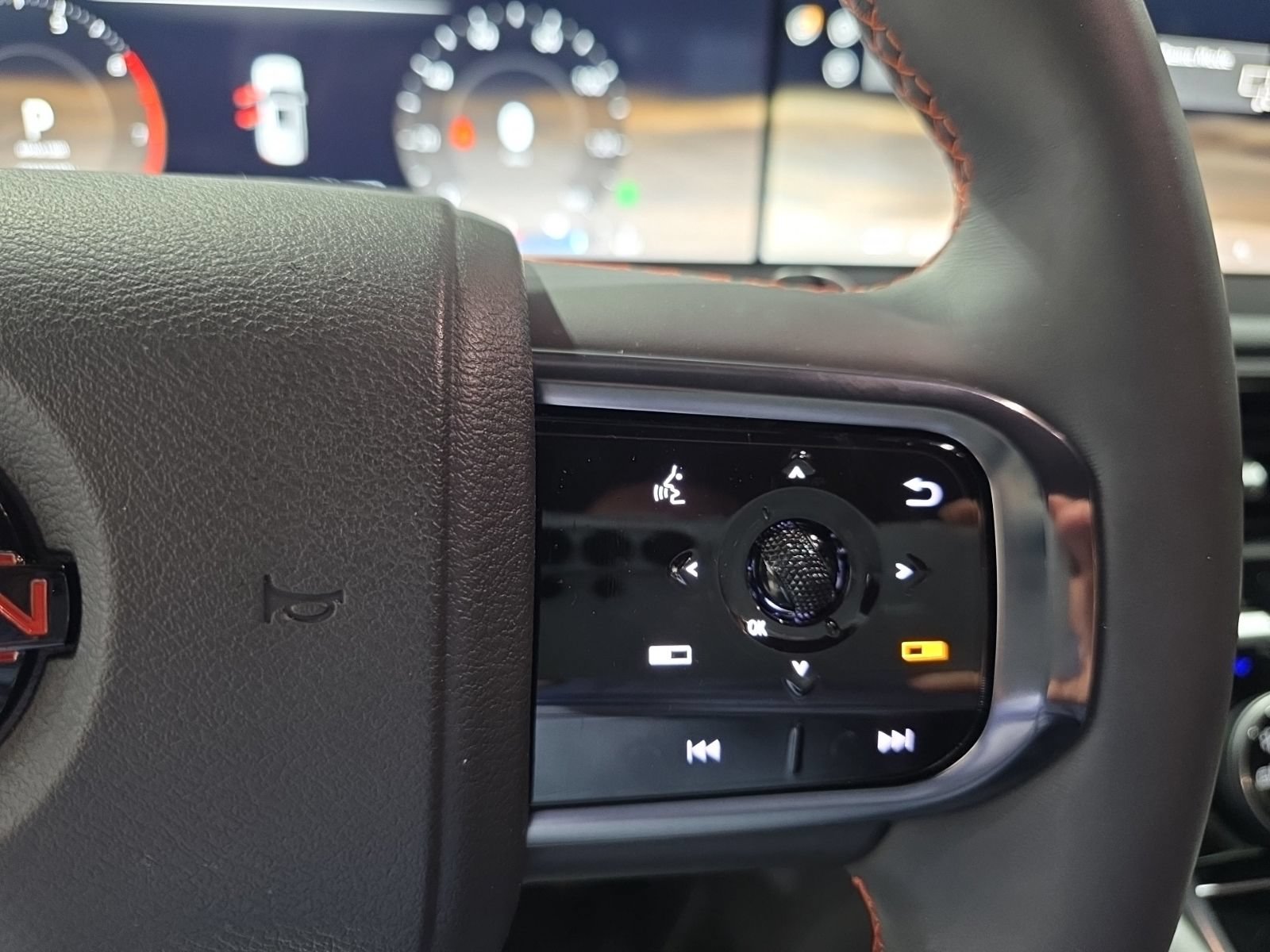 Certified 2025 Nissan Armada PRO-4X w/ Pro-4X Premium Package AWD/4WD image 60