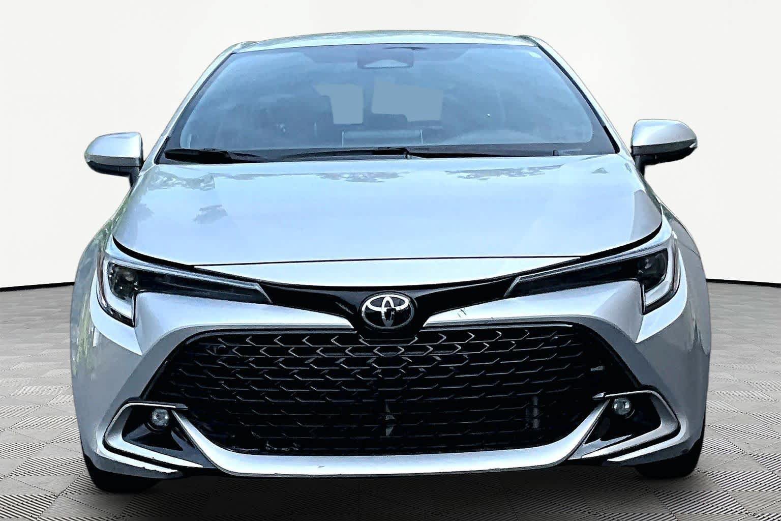 Used 2023 Toyota Corolla XSE FWD image 4