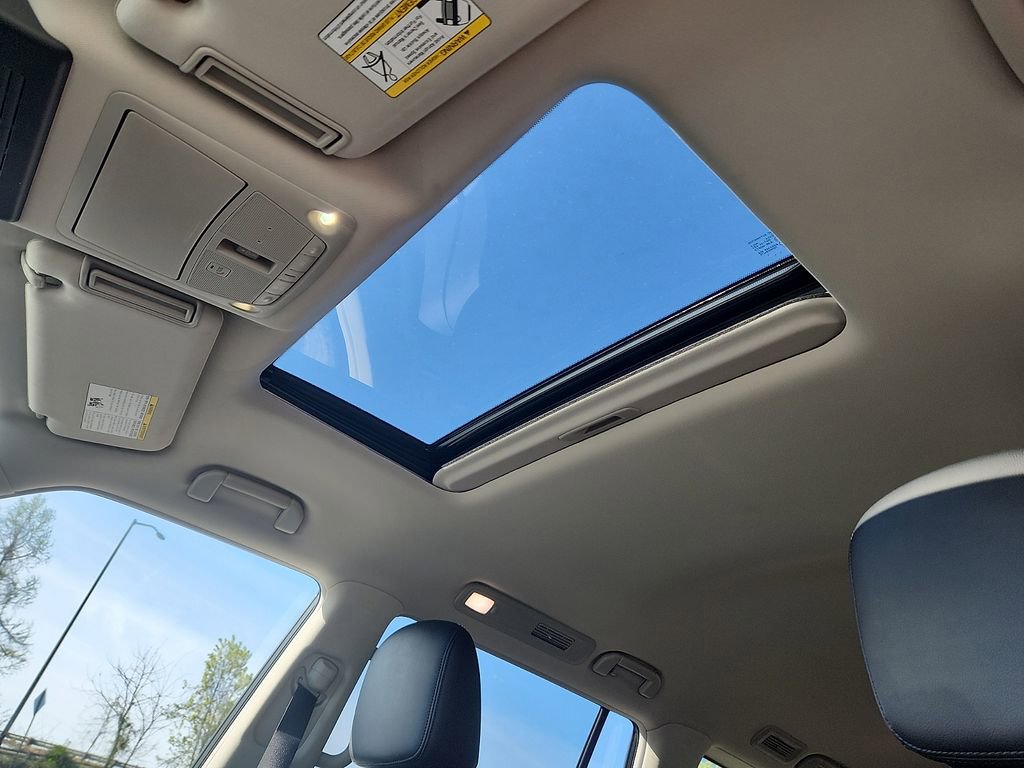 Certified 2024 Nissan Armada SL image 16