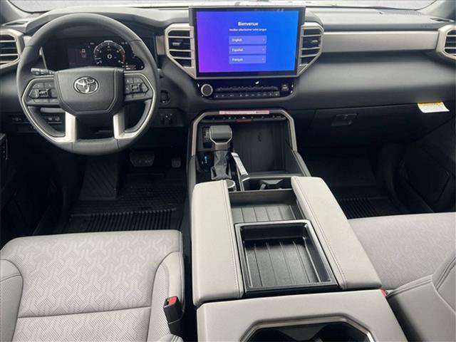 Used 2025 Toyota Tundra Limited AWD/4WD image 22