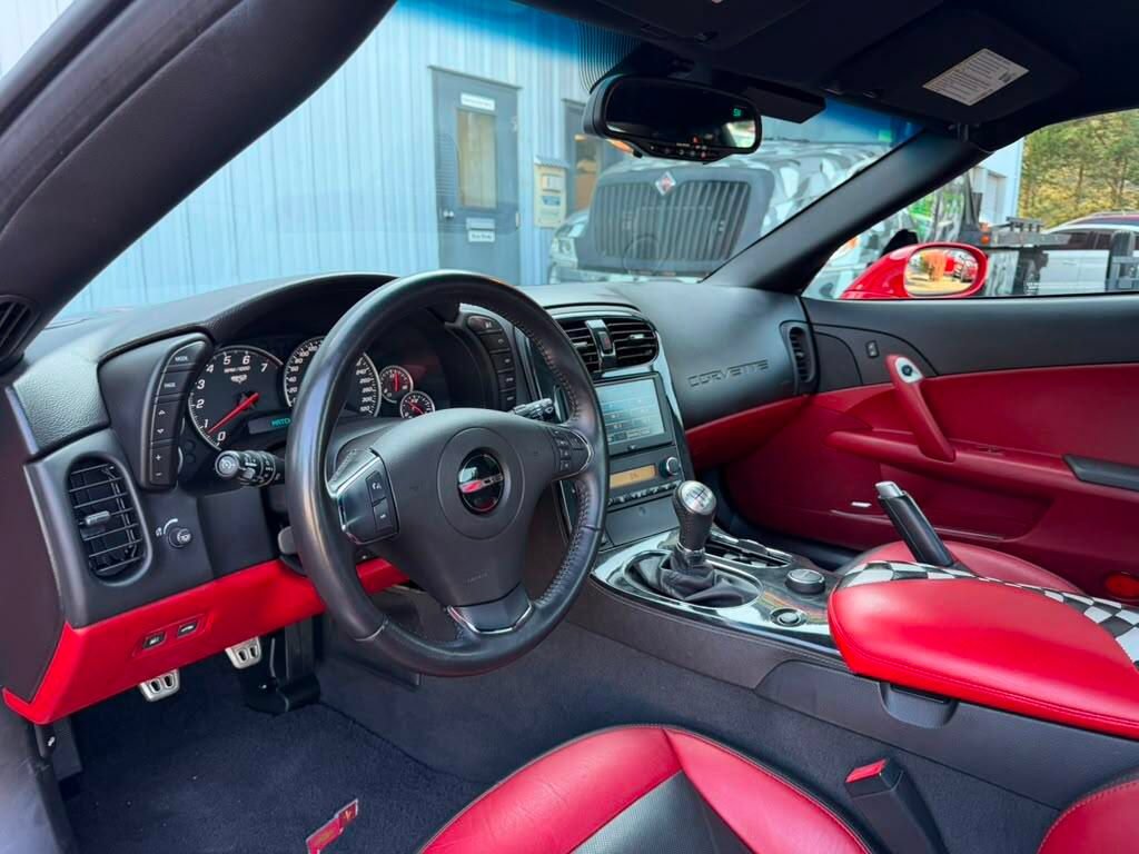 Used 2013 Chevrolet Corvette Z06 RWD image 5