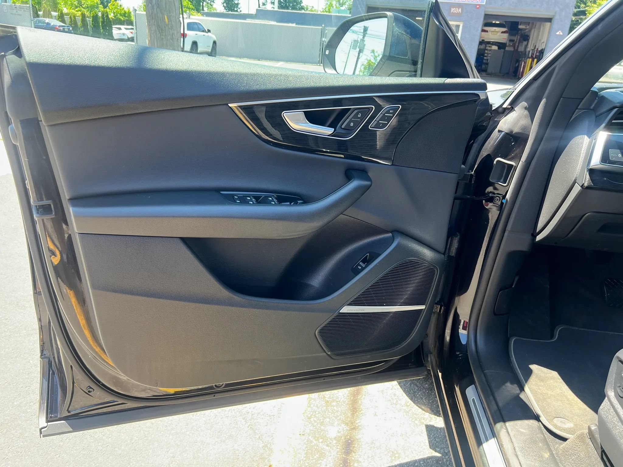 Used 2019 Audi Q8 Premium Plus AWD/4WD image 12