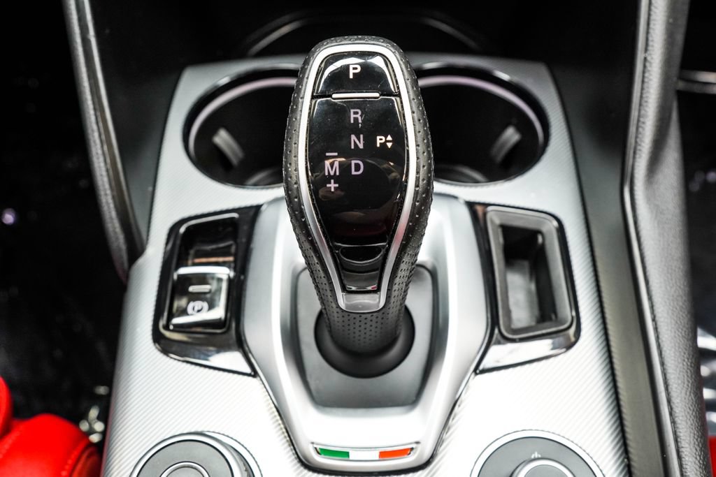 Used 2023 Alfa Romeo Giulia Veloce RWD image 26