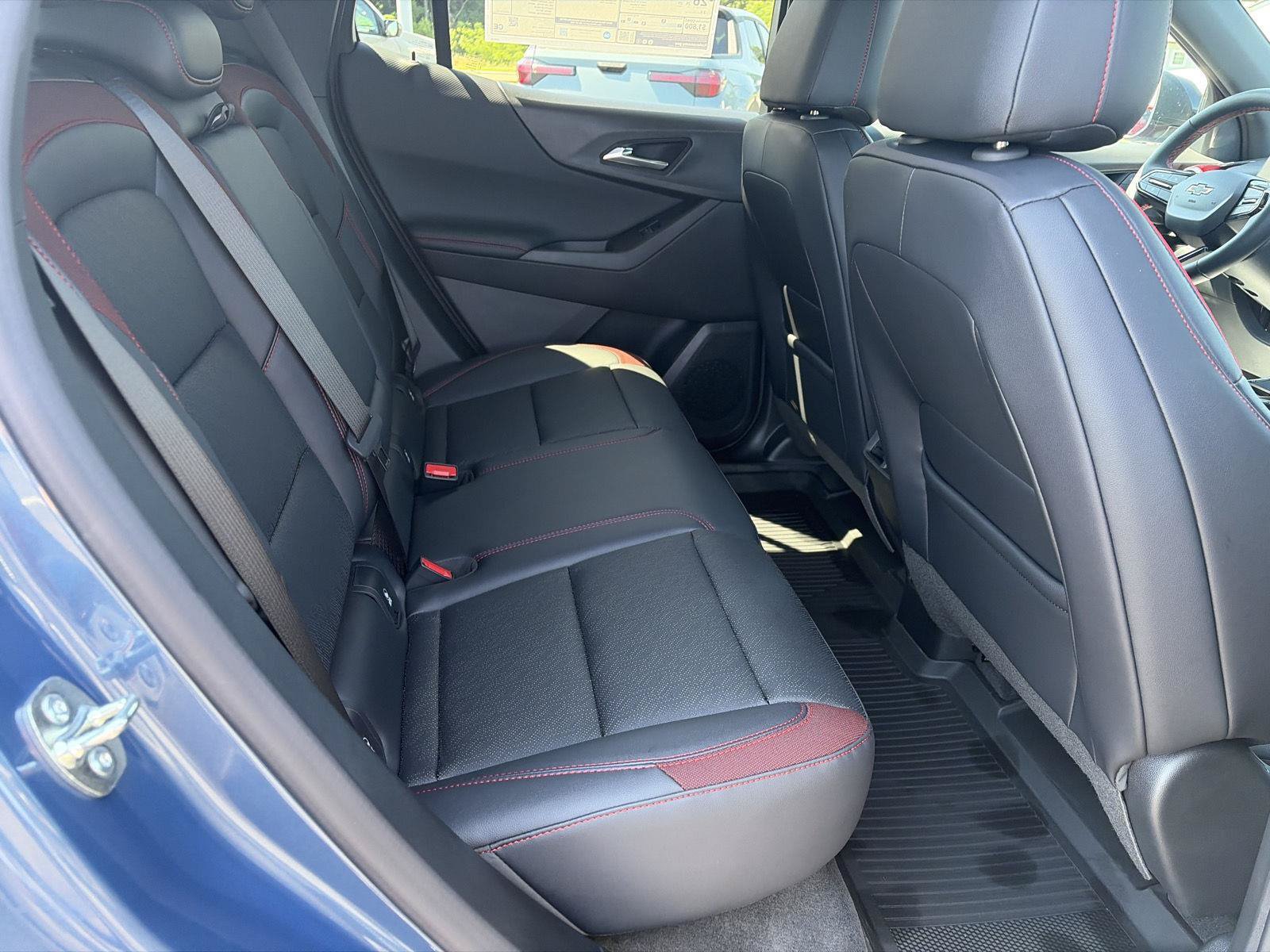 New 2027 Chevrolet Equinox RS w/ Safety and Technology Package AWD/4WD image 12