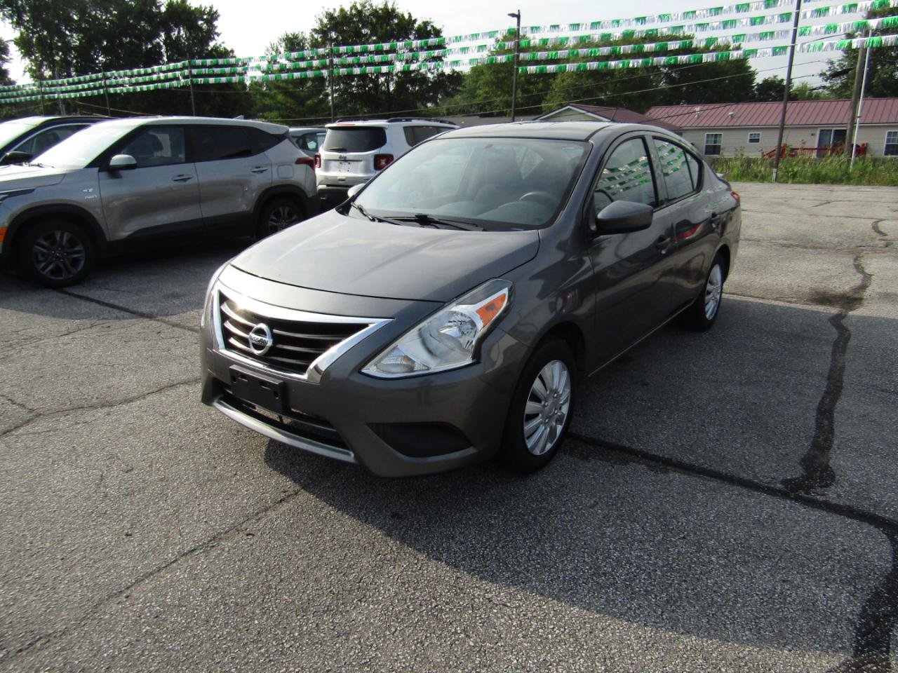 Used 2018 Nissan Versa S Plus FWD image 3