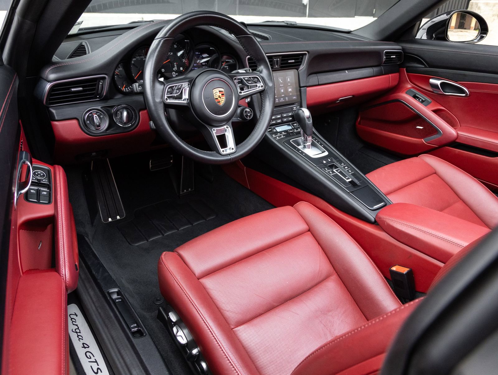 Certified 2019 Porsche 911 Targa 4 GTS AWD/4WD image 4