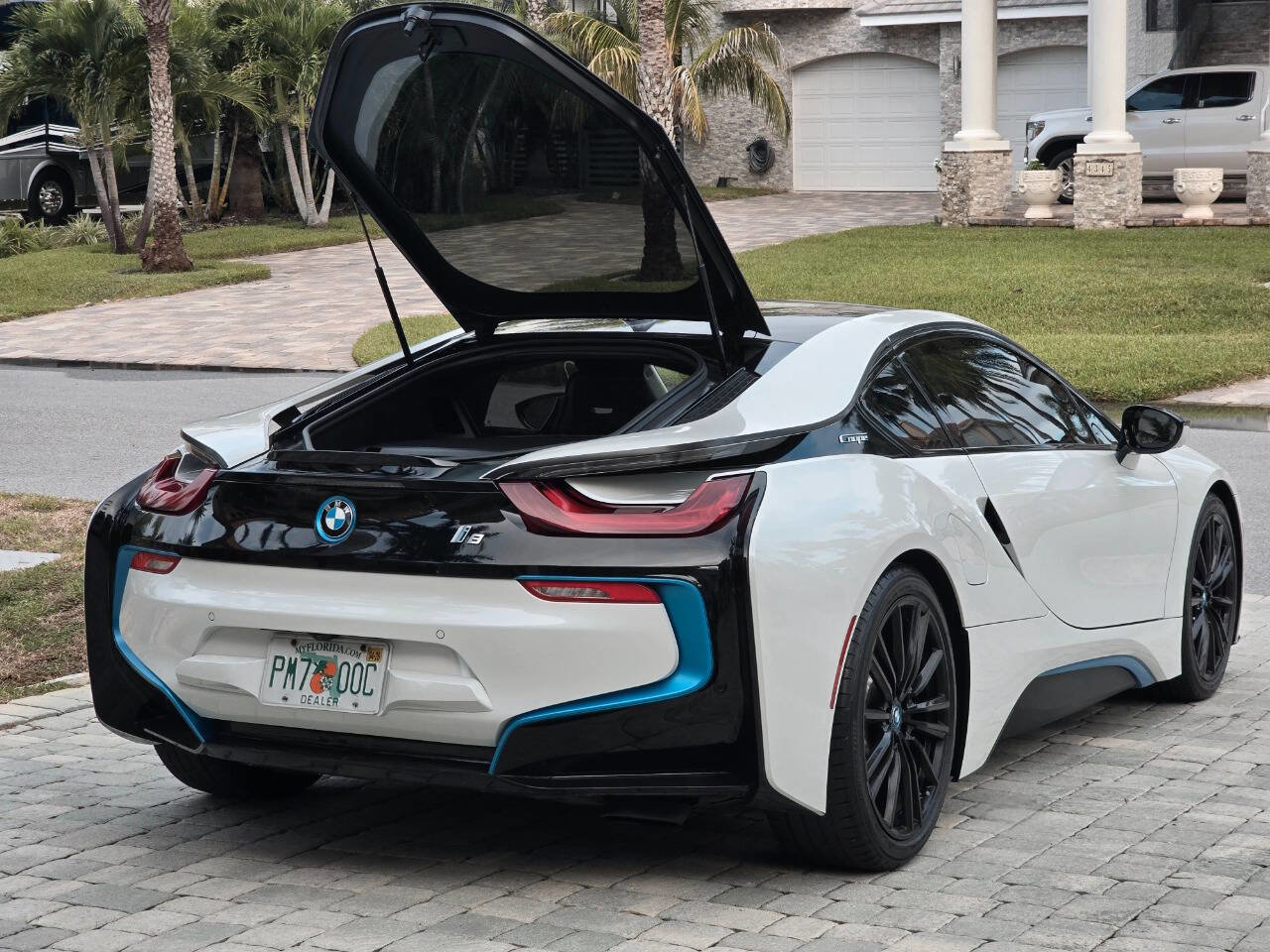 Used 2019 BMW i8 Coupe image 10