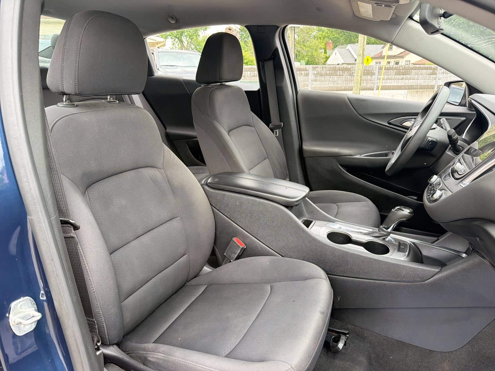 Used 2020 Chevrolet Malibu LT FWD image 24