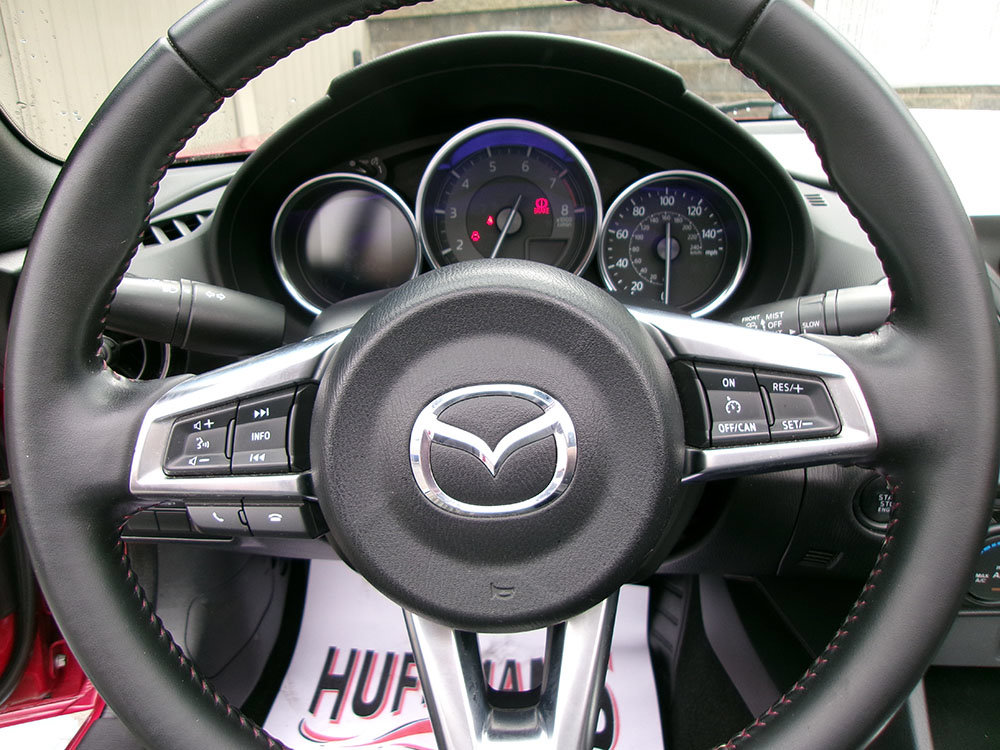 Used 2016 MAZDA MX-5 Miata Sport RWD image 15