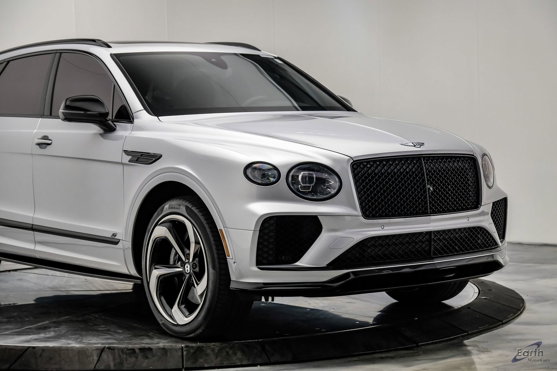 Used 2022 Bentley Bentayga AWD/4WD image 26