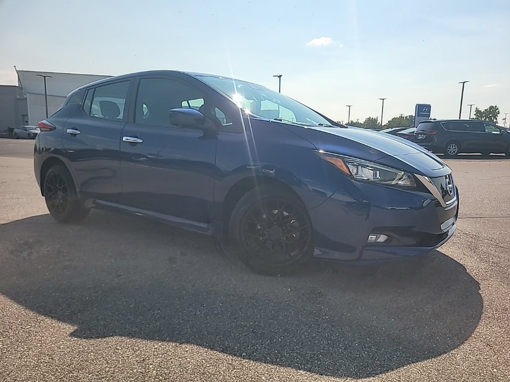 Used 2022 Nissan Leaf SV Plus FWD image 2