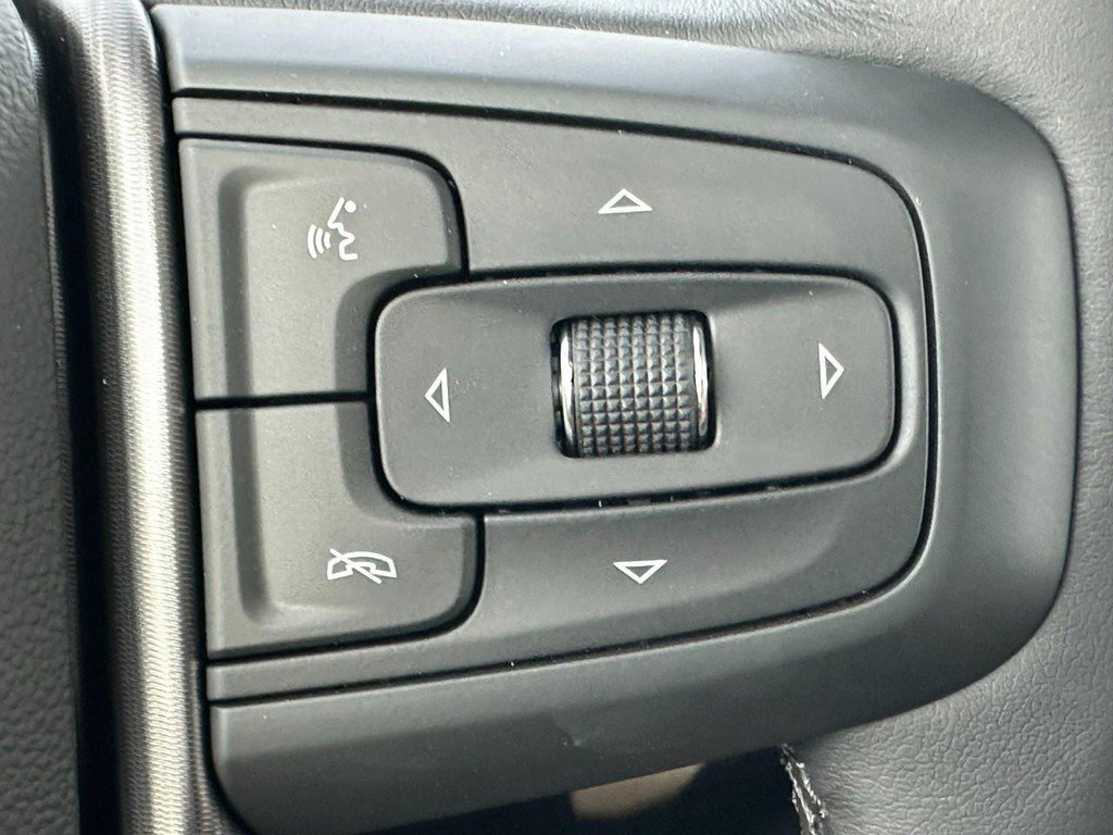 New 2026 GMC Sierra 2500 Denali Ultimate w/ LPO, Black Badging Package image 19