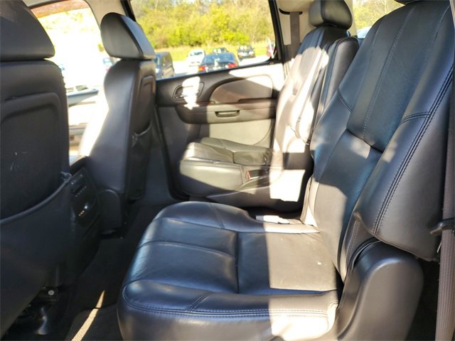 Used 2007 Chevrolet Suburban LTZ w/ LTZ Preferred Equipment Group image 13