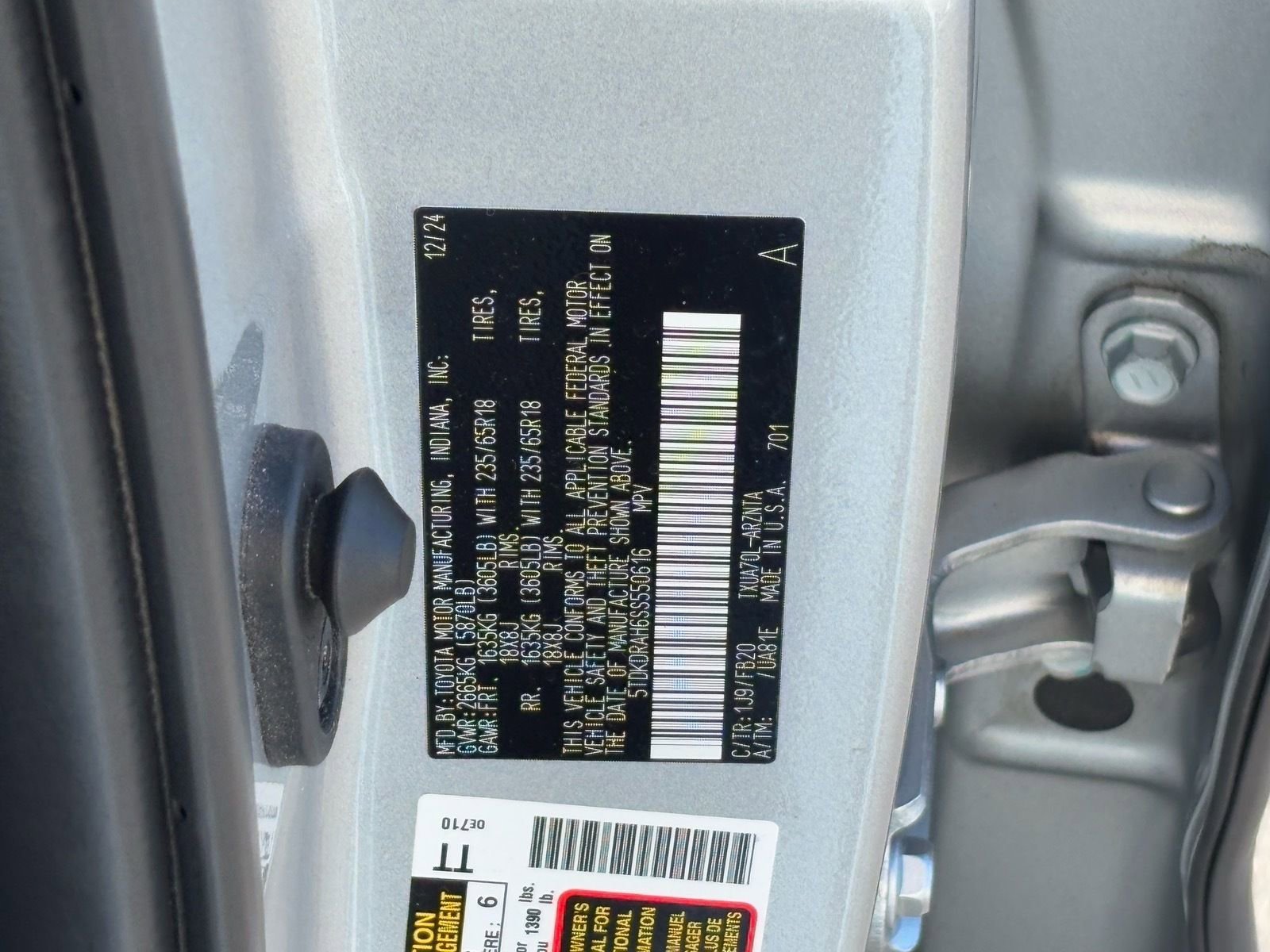 Certified 2025 Toyota Highlander LE image 31