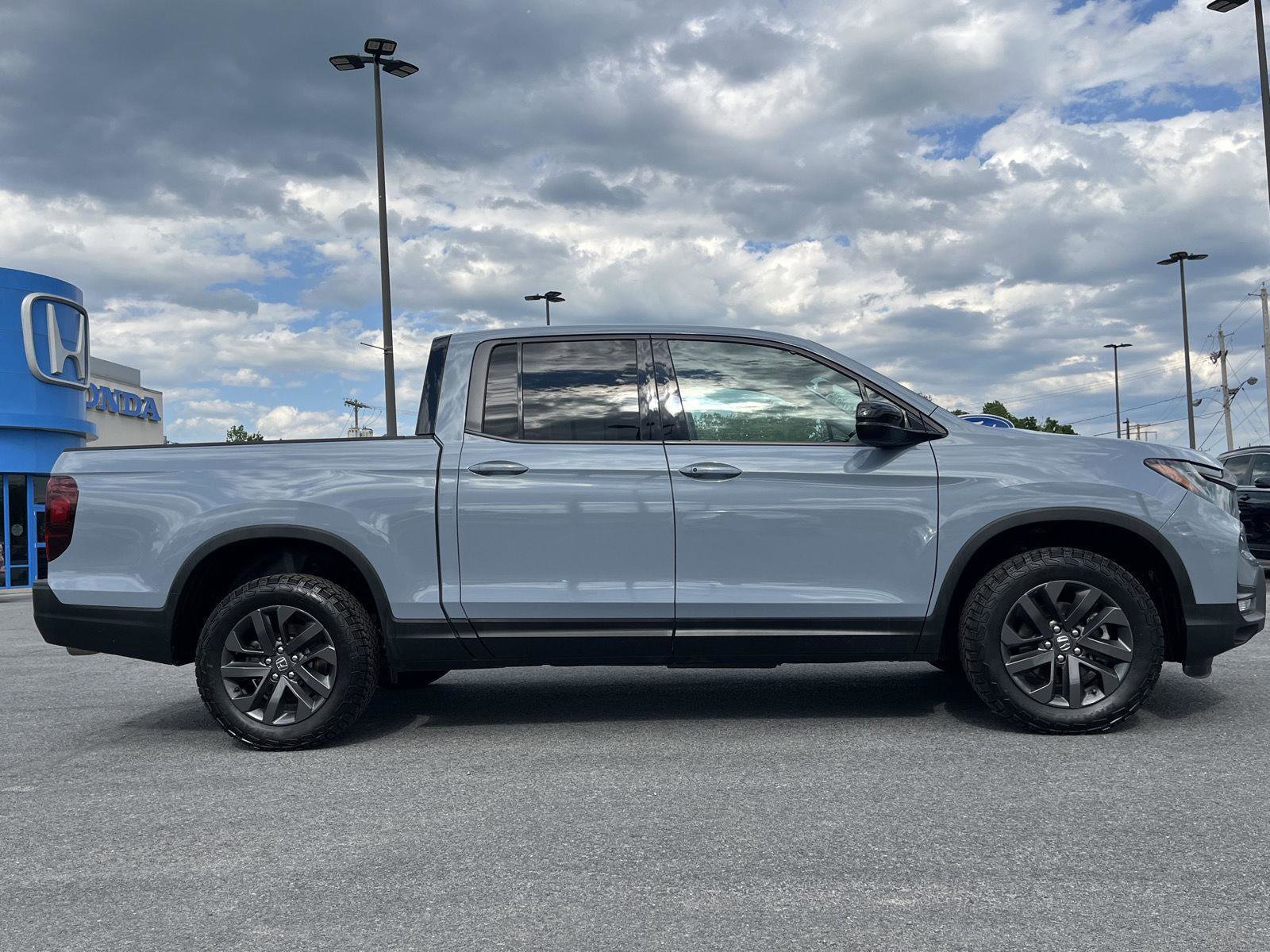 Certified 2023 Honda Ridgeline Sport image 4