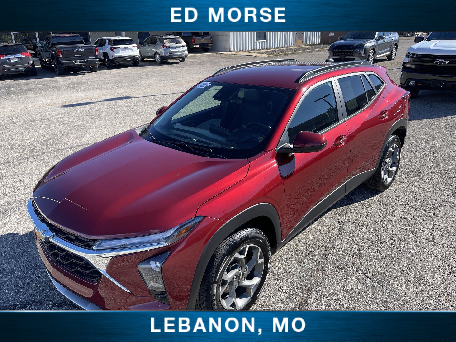 Certified 2025 Chevrolet Trax LT w/ LT Convenience Package FWD image 19