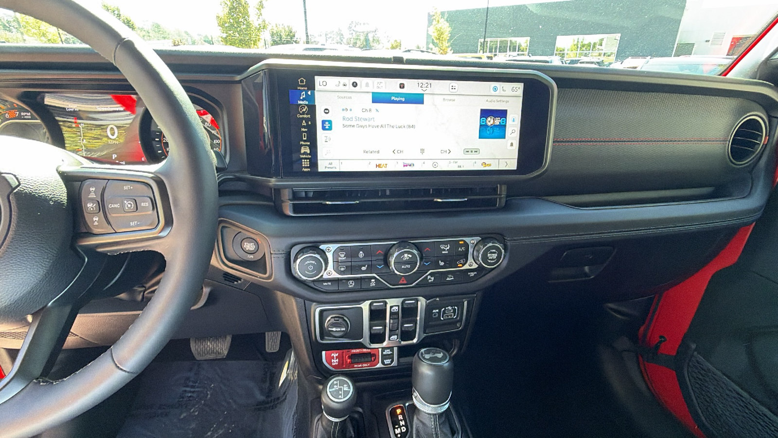 Used 2026 Jeep Wrangler Unlimited Rubicon AWD/4WD image 32