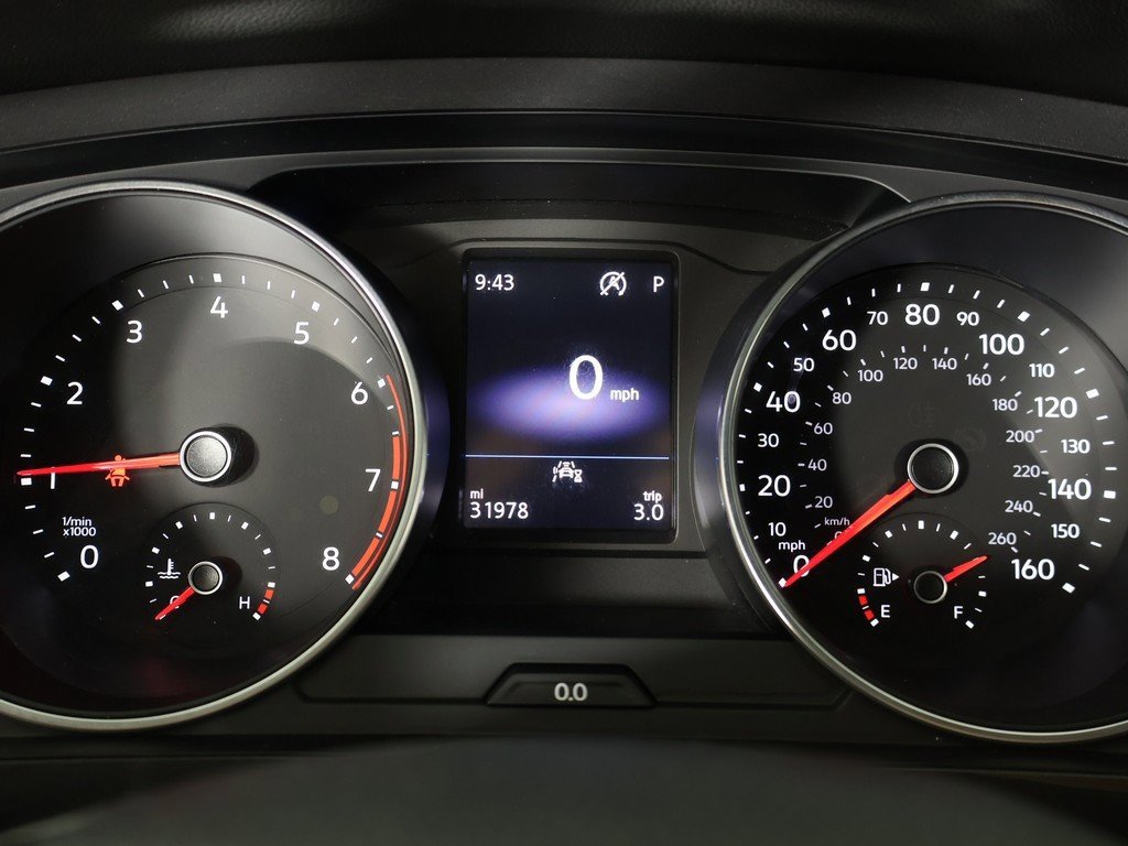 Used 2020 Volkswagen Tiguan SE image 39
