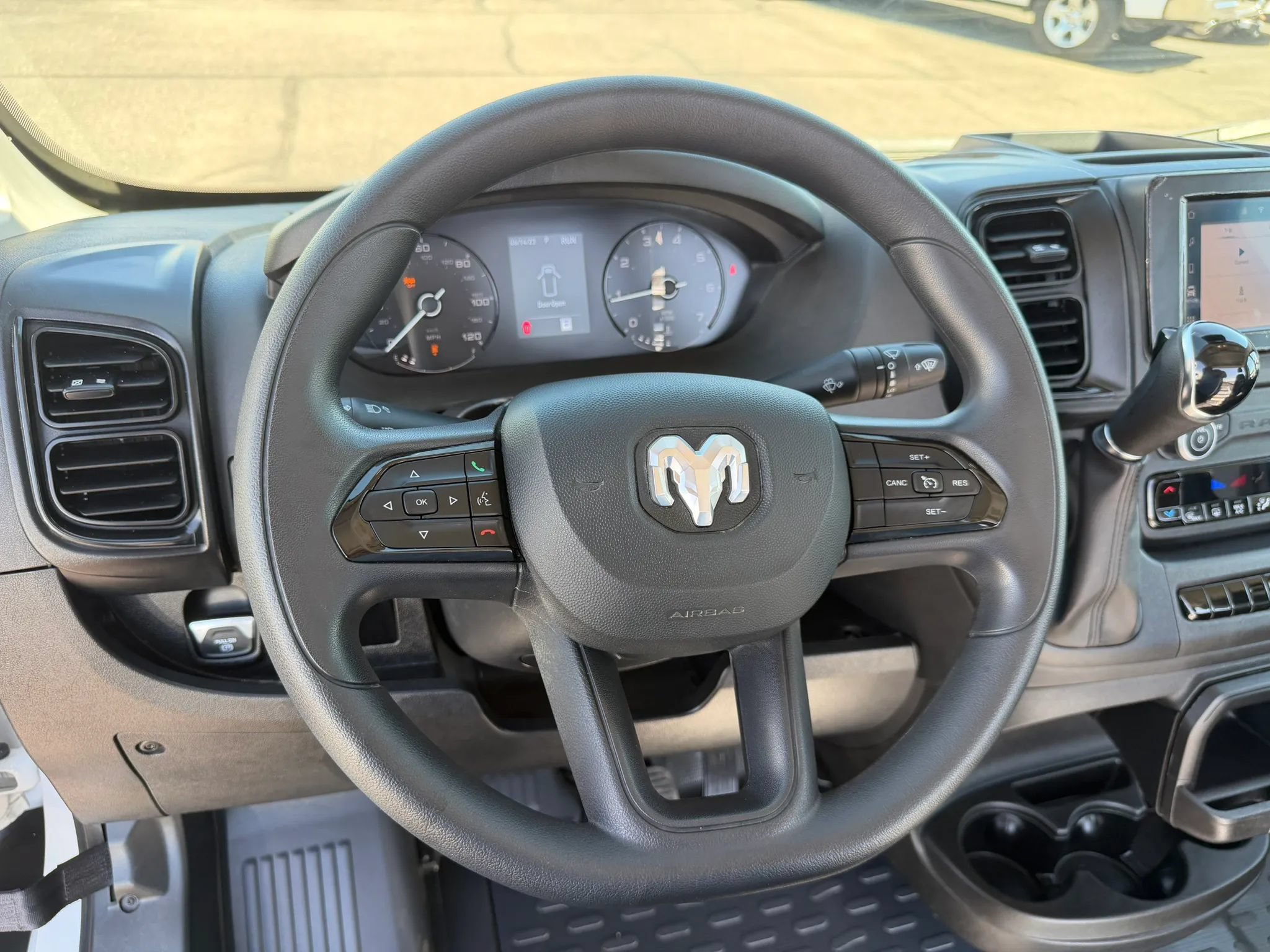 Used 2023 RAM ProMaster 3500 w/ Premium Appearance Group FWD image 16