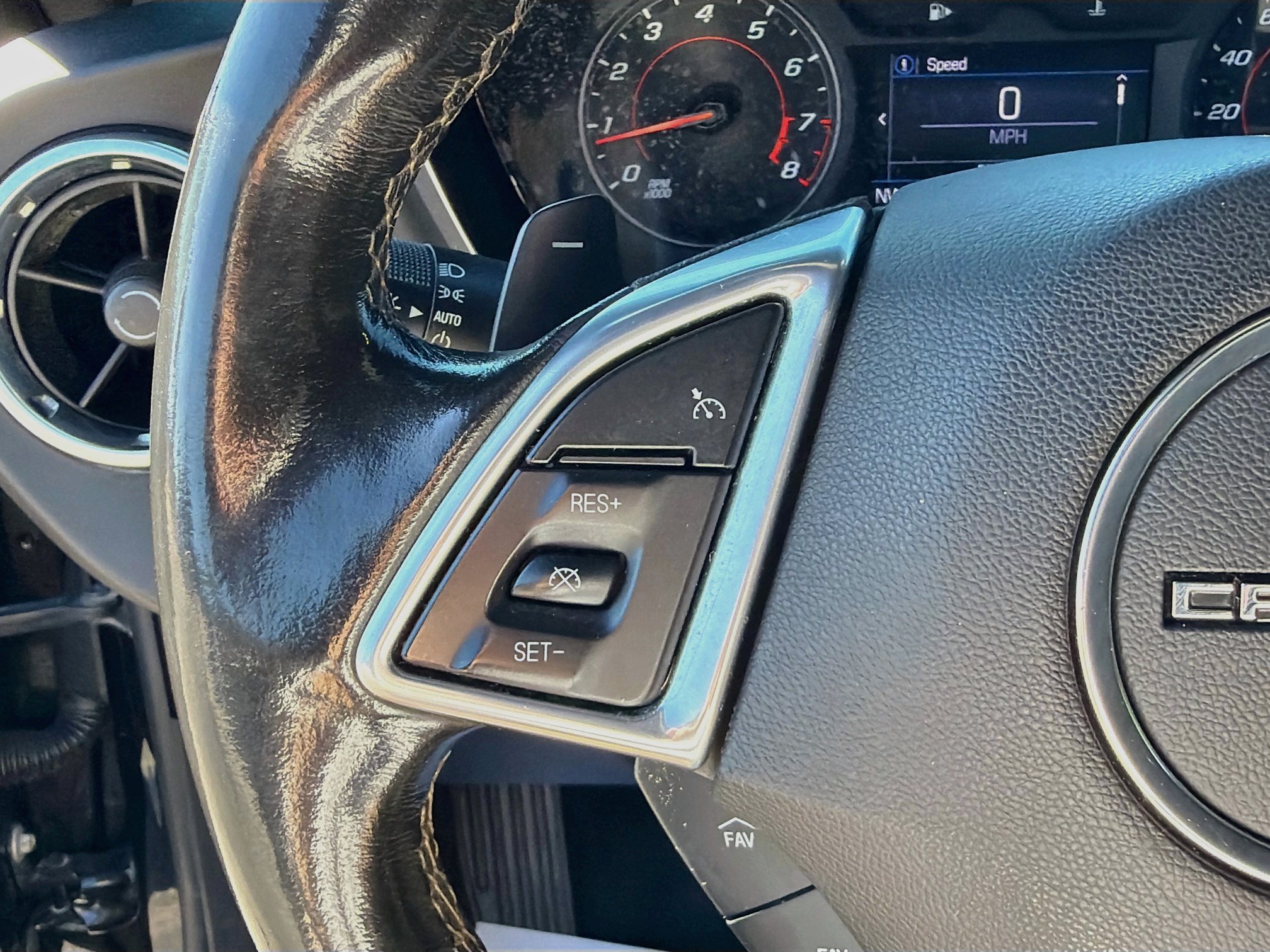 Used 2021 Chevrolet Camaro LT w/ Technology Package RWD image 31