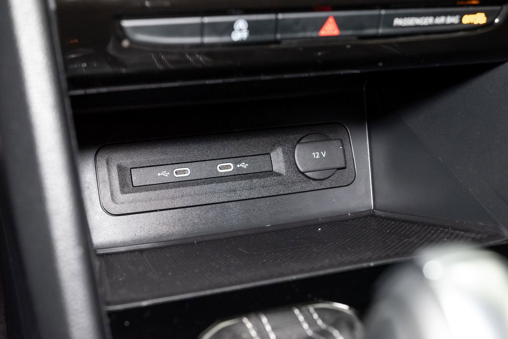 Used 2023 Volkswagen Atlas SEL Premium image 24