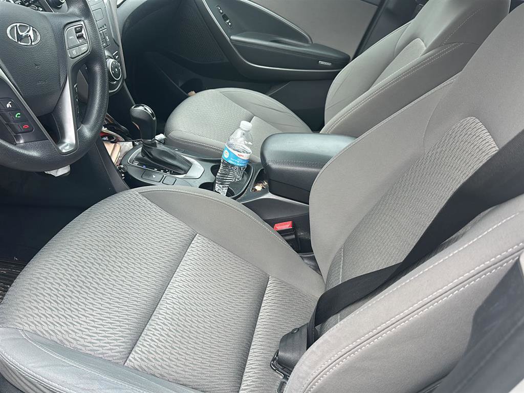 Used 2015 Hyundai Santa Fe GLS image 4