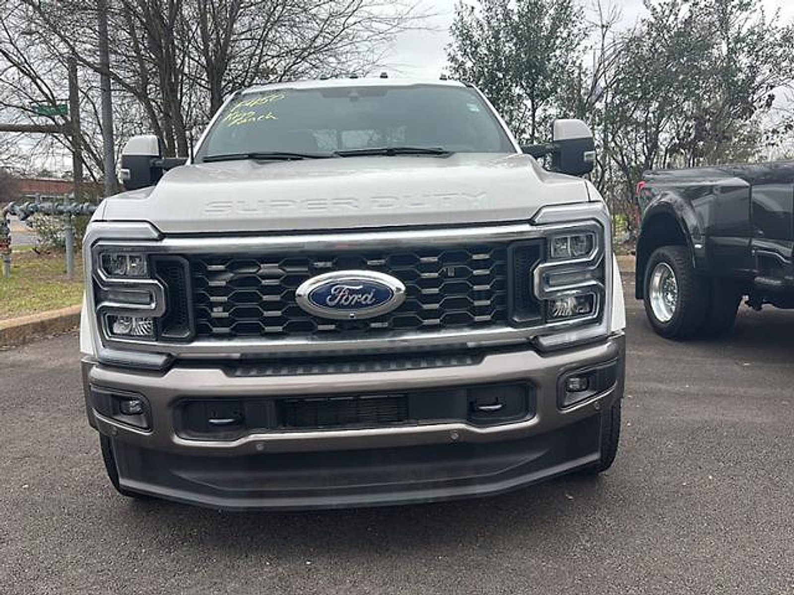 Used 2023 Ford F450 King Ranch w/ FX4 Off-Road Package image 2
