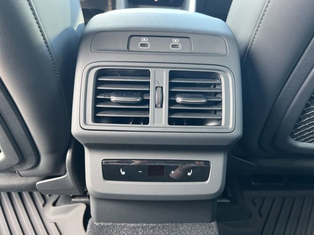 New 2025 Audi SQ5 Prestige image 9