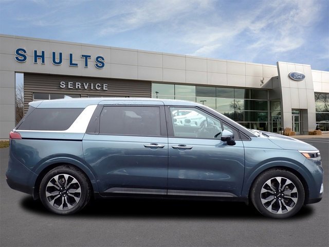 Used 2024 Kia Carnival EX image 4