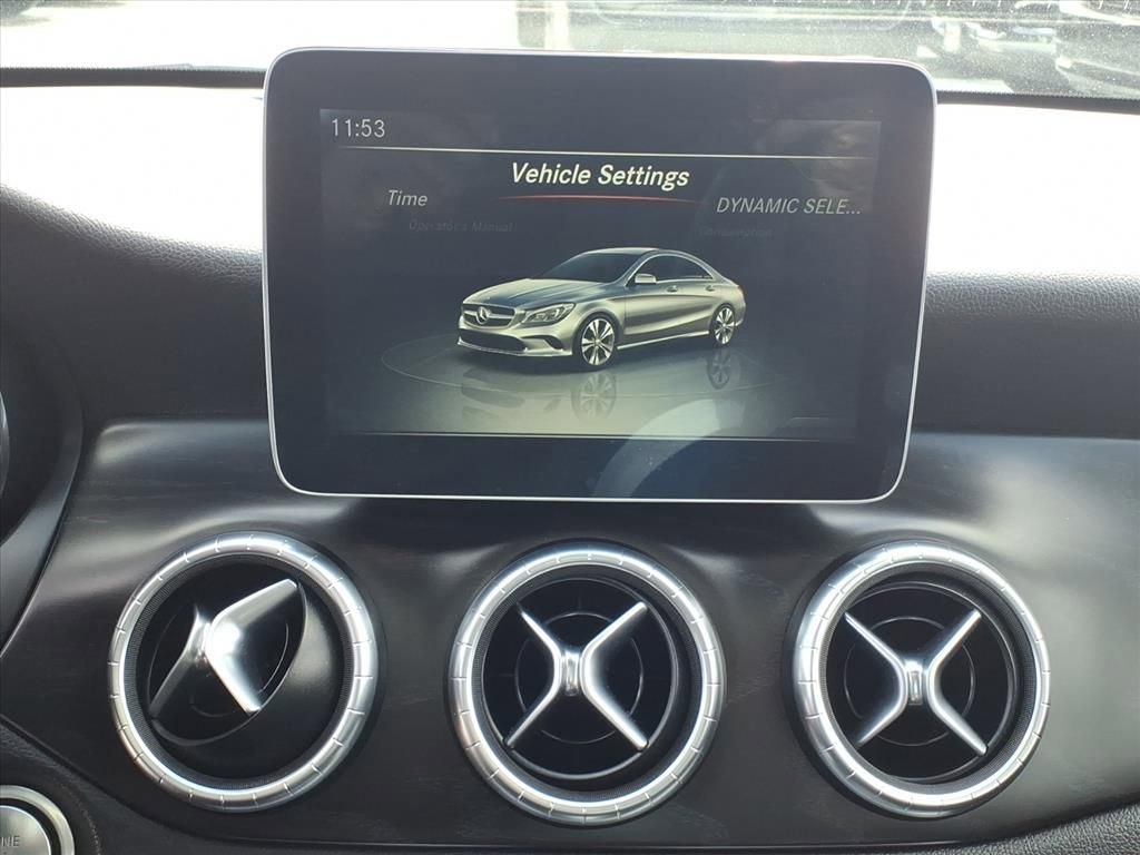 Used 2018 Mercedes-Benz CLA 250 4MATIC image 7