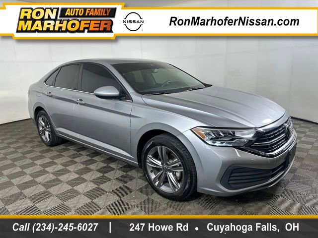 Used 2022 Volkswagen Jetta SE image 1