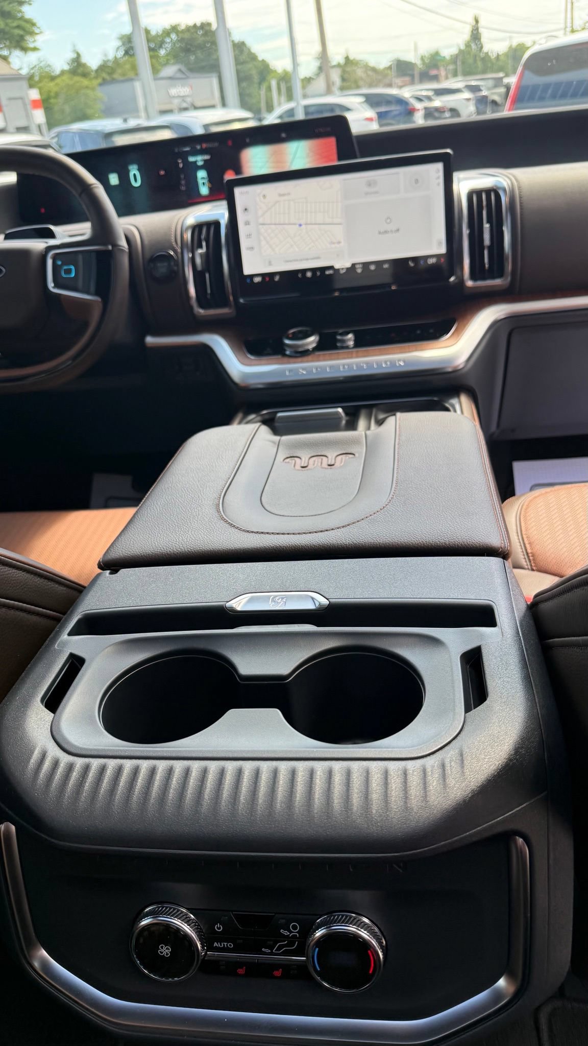 Used 2025 Ford Expedition King Ranch AWD/4WD image 31
