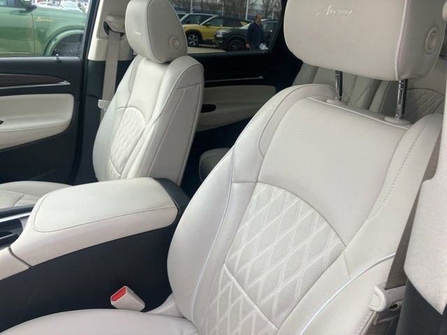 Used 2023 Buick Enclave Avenir w/ Avenir Technology Package image 13