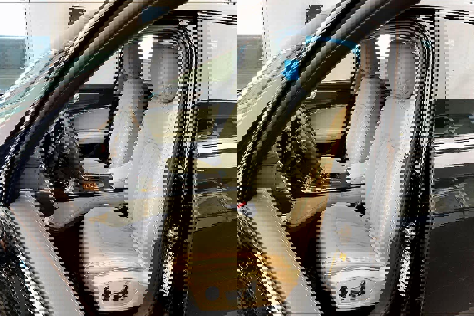 Certified 2025 Audi A6 Premium Plus w/ Premium Plus Package image 8