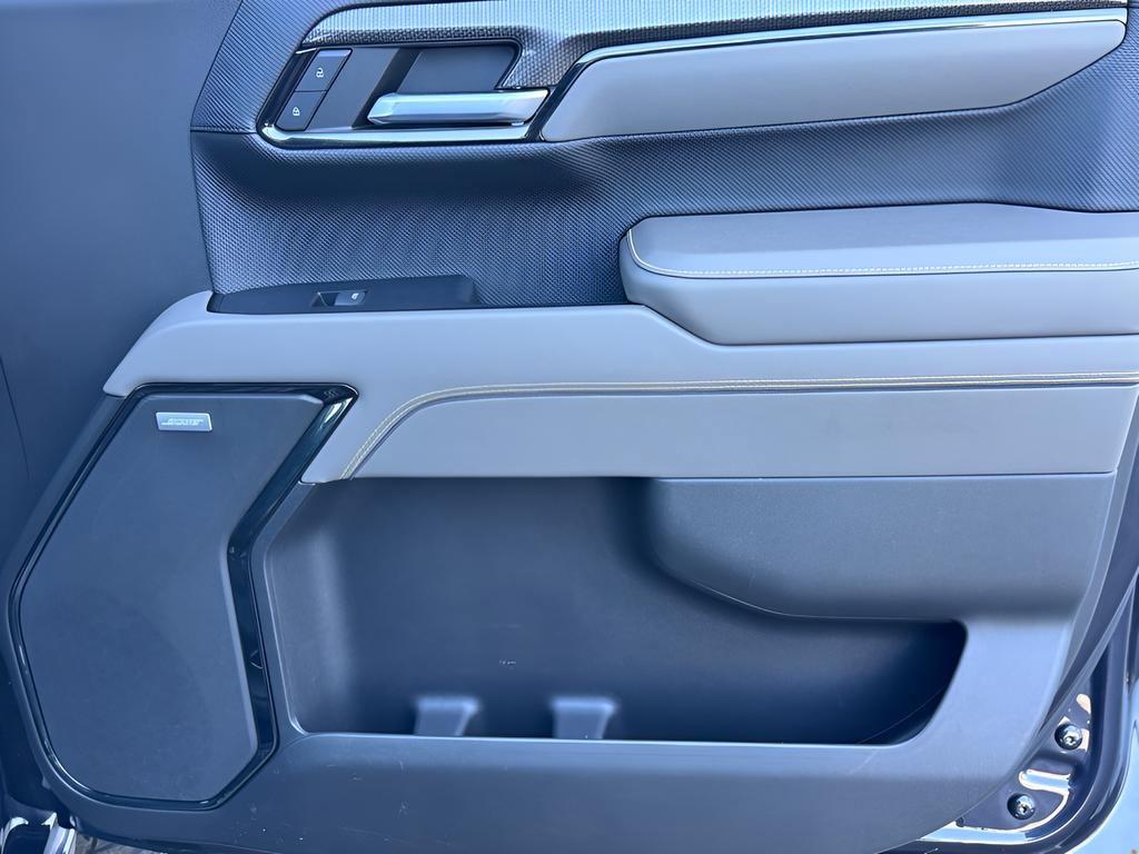 Used 2022 Chevrolet Silverado 1500 ZR2 w/ Technology Package image 28