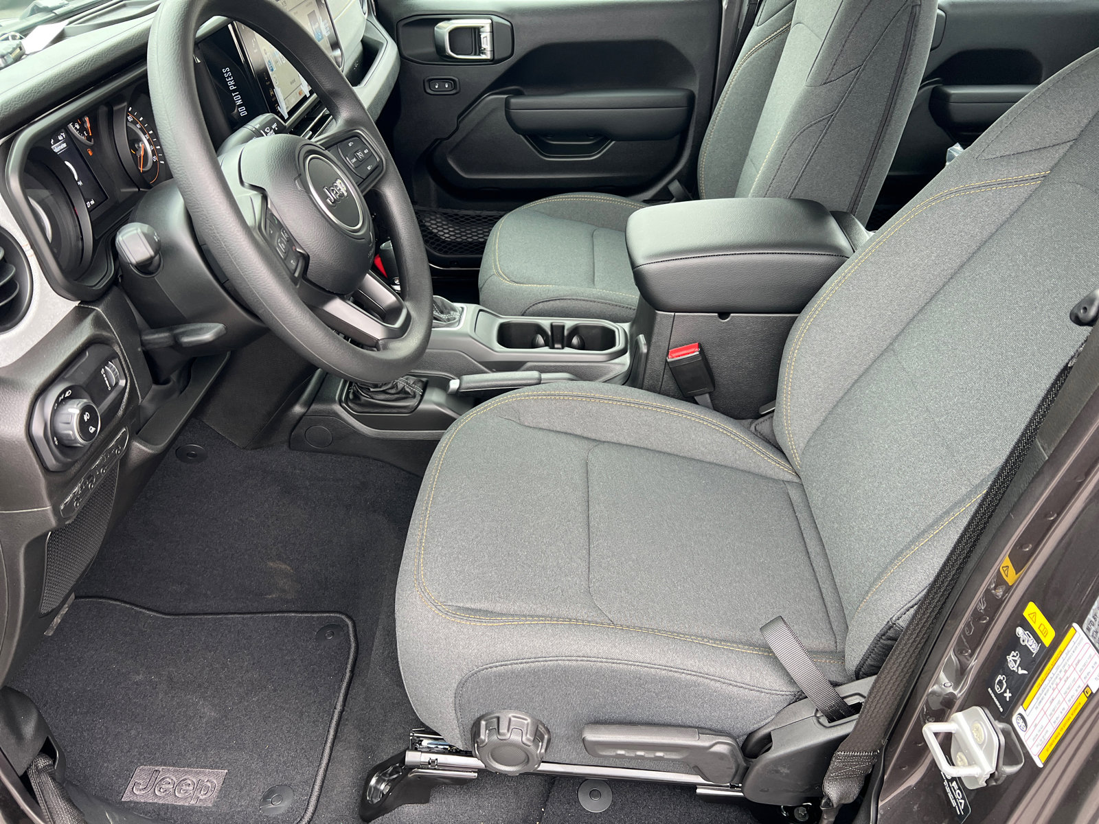 New 2026 Jeep Gladiator Sport image 9