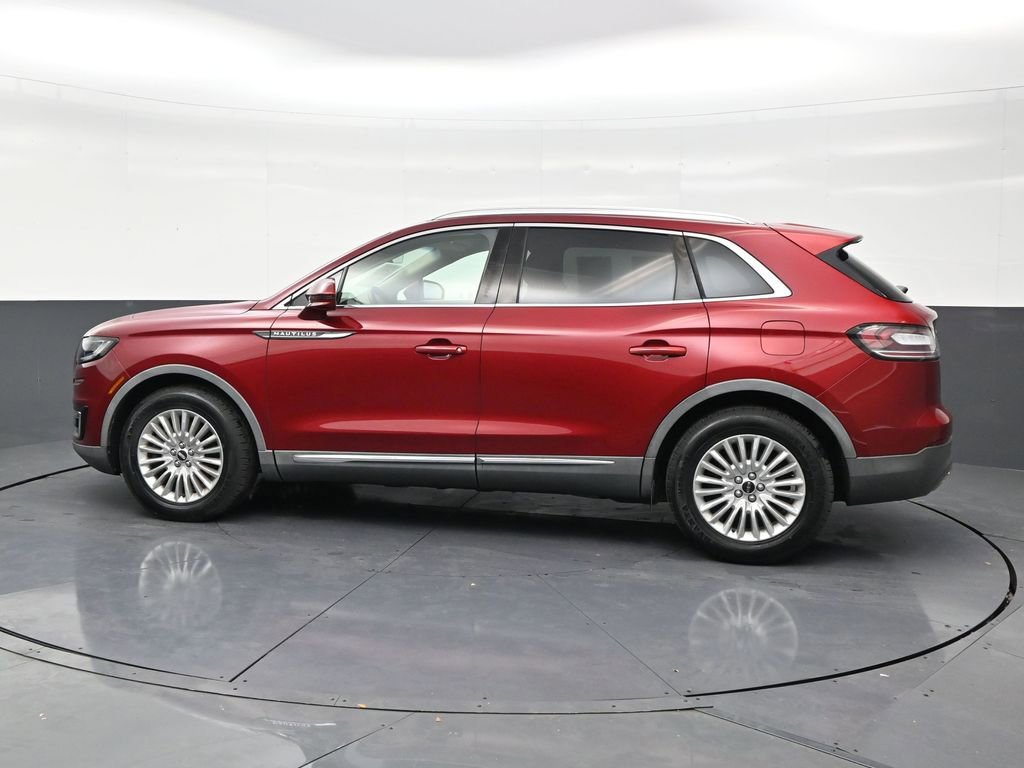 Used 2019 Lincoln Nautilus FWD image 2