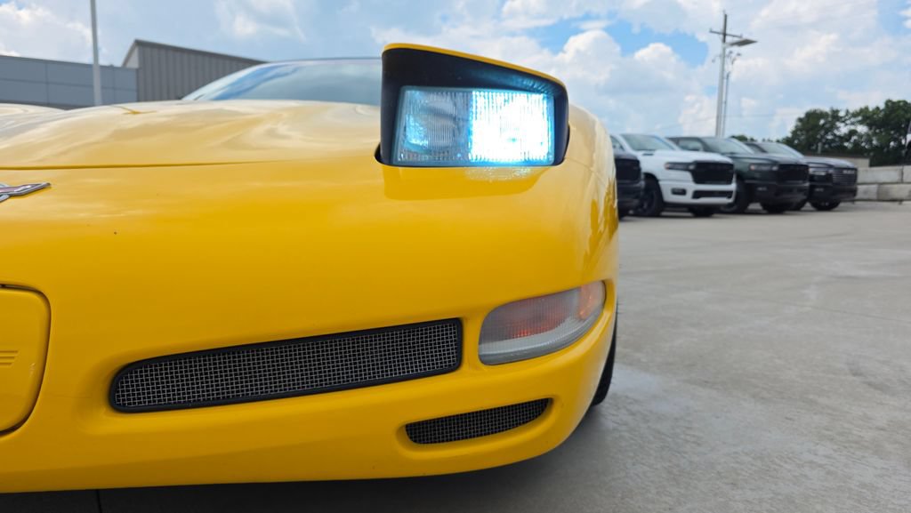 Used 2003 Chevrolet Corvette Z06 w/ Memory Package, 3 Drivers RWD image 9