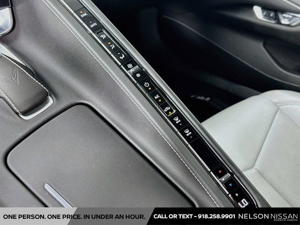 Used 2020 Chevrolet Corvette Stingray Coupe w/ 1LT RWD image 15