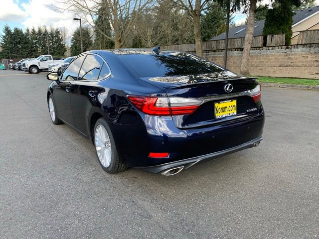 Used 2017 Lexus ES 350 w/ Luxury Package image 3
