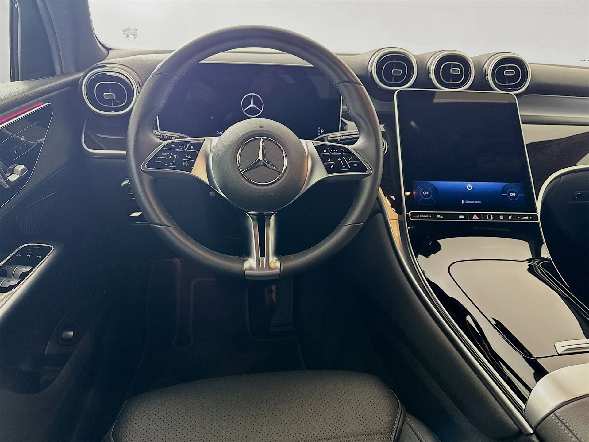 Certified 2025 Mercedes-Benz GLC 300 image 22