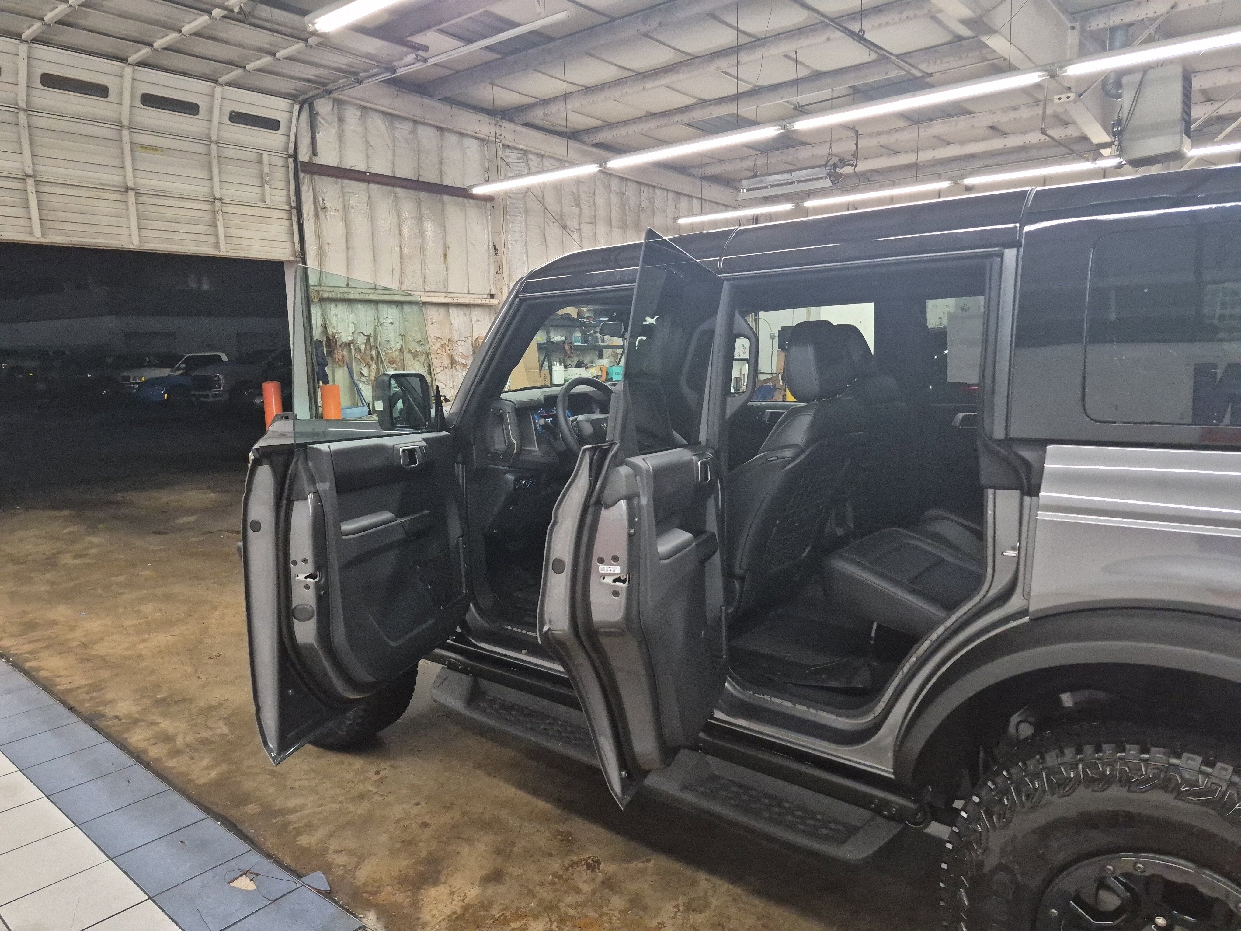 New 2025 Ford Bronco Badlands image 12