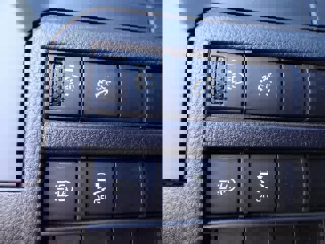 Certified 2024 Toyota Tacoma SR image 14