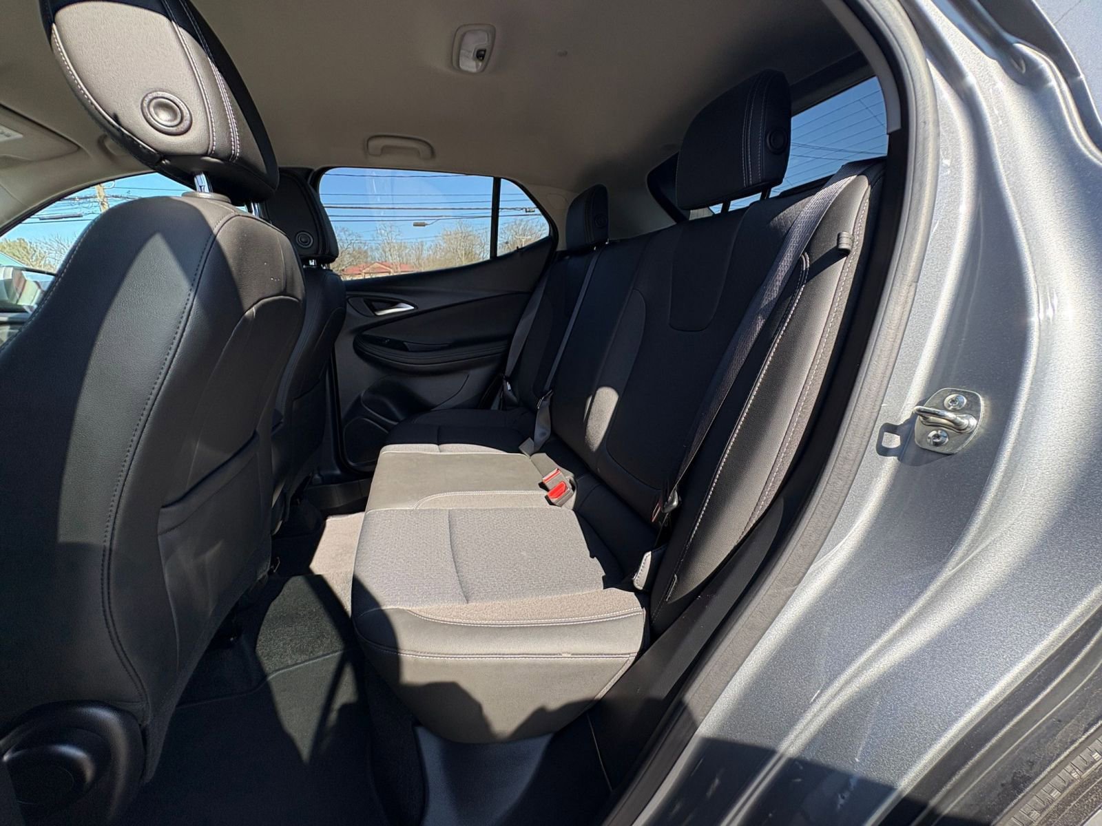 Used 2025 Buick Encore GX Preferred image 23