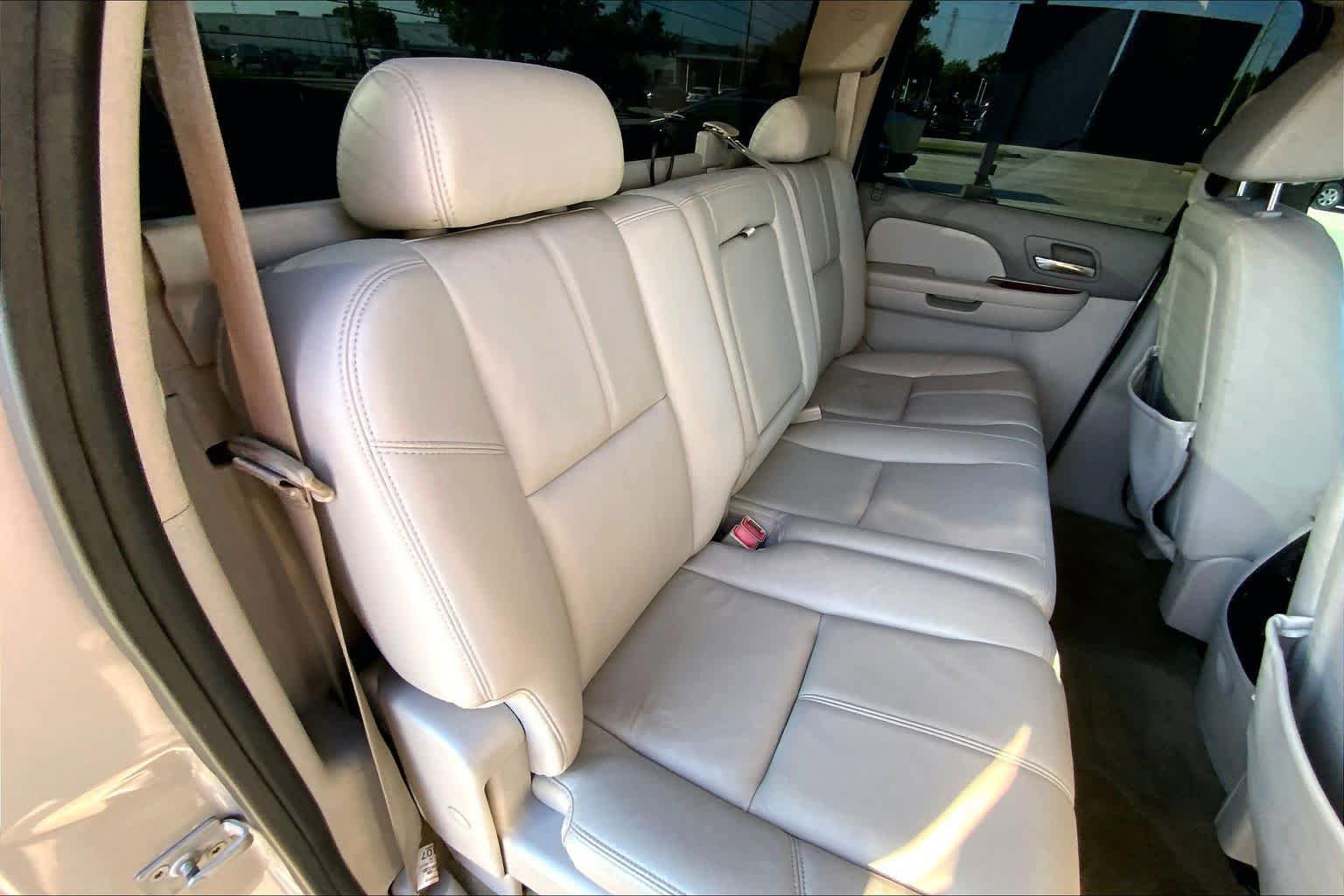 Used 2008 Chevrolet Silverado 2500 LTZ w/ Safety Package AWD/4WD image 18