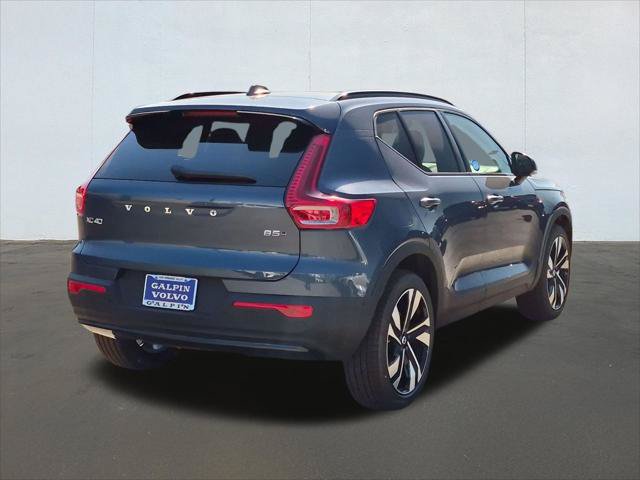 New 2026 Volvo XC40 B5 Plus w/ Protection Package Premier AWD/4WD image 2