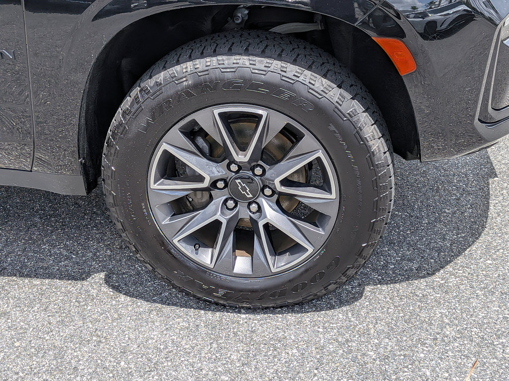 Used 2022 Chevrolet Suburban Z71 AWD/4WD image 10