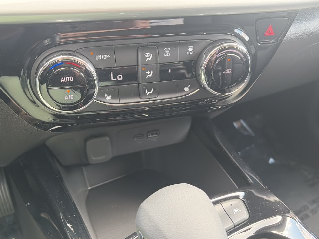 New 2026 Chevrolet Trax LT w/ Driver Confidence Package FWD image 18