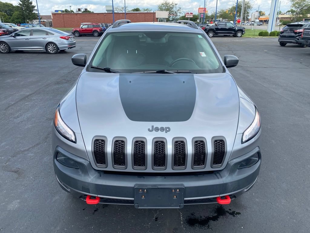 Used 2018 Jeep Cherokee Trailhawk AWD/4WD image 9
