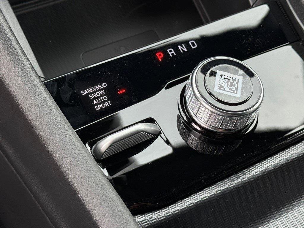 New 2025 Jeep Grand Cherokee L Limited w/ Luxury Tech Group II image 31